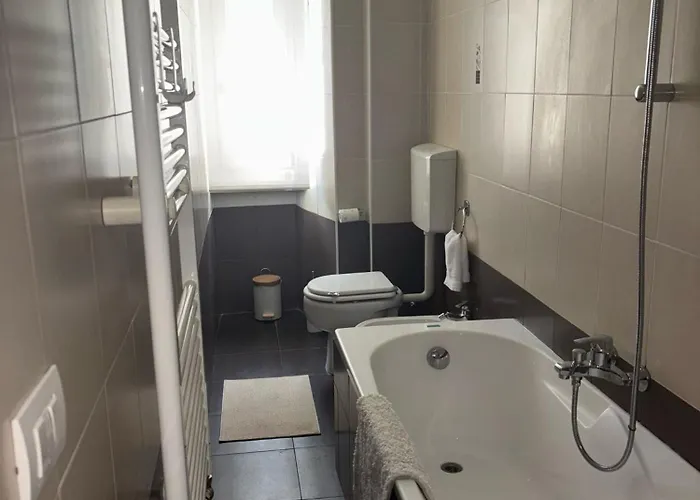 Casa Feddav - Zona Mirafiori Lägenhet